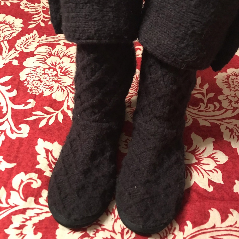 Black knit UGG boots